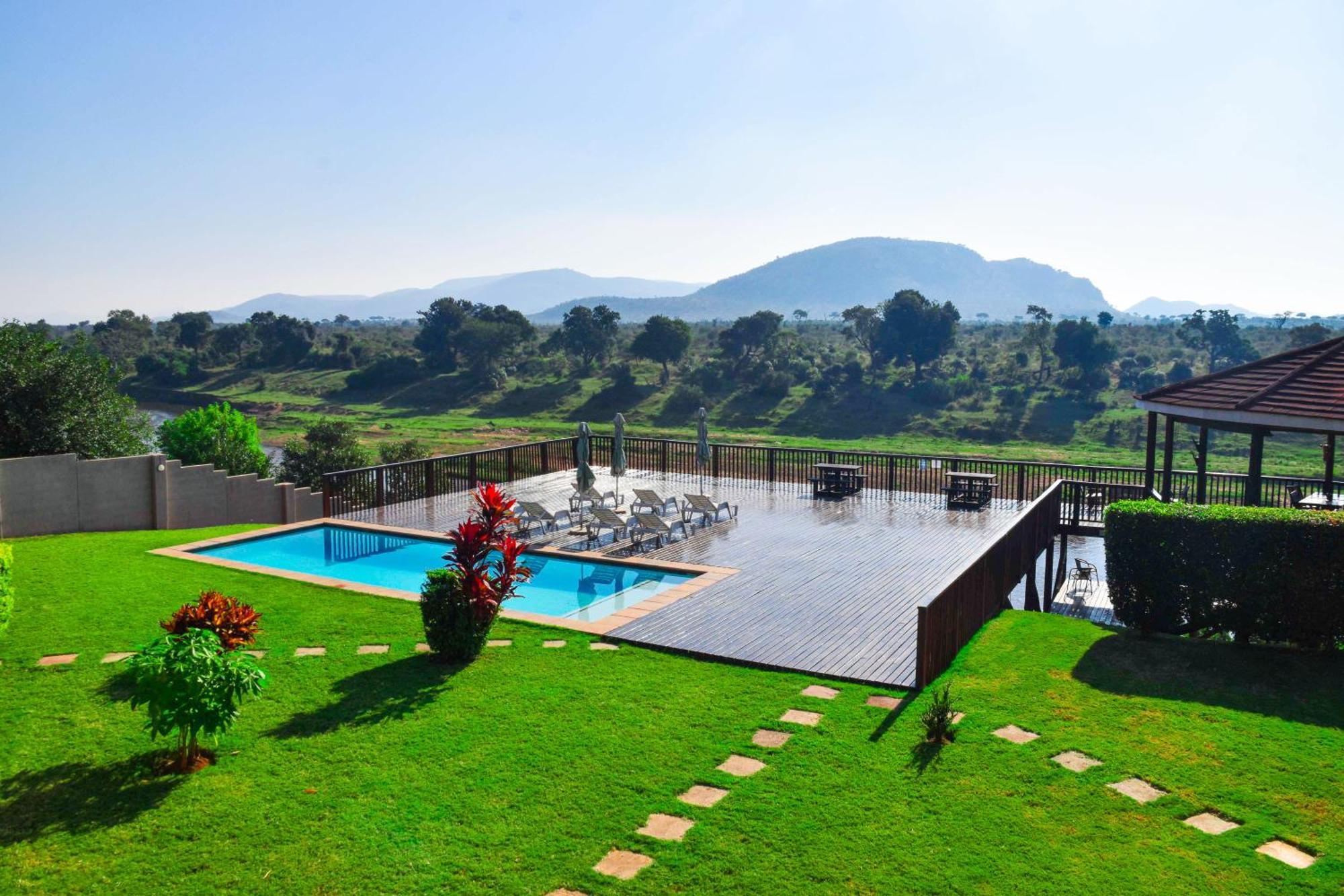 Riverview Inn Малалане Экстерьер фото