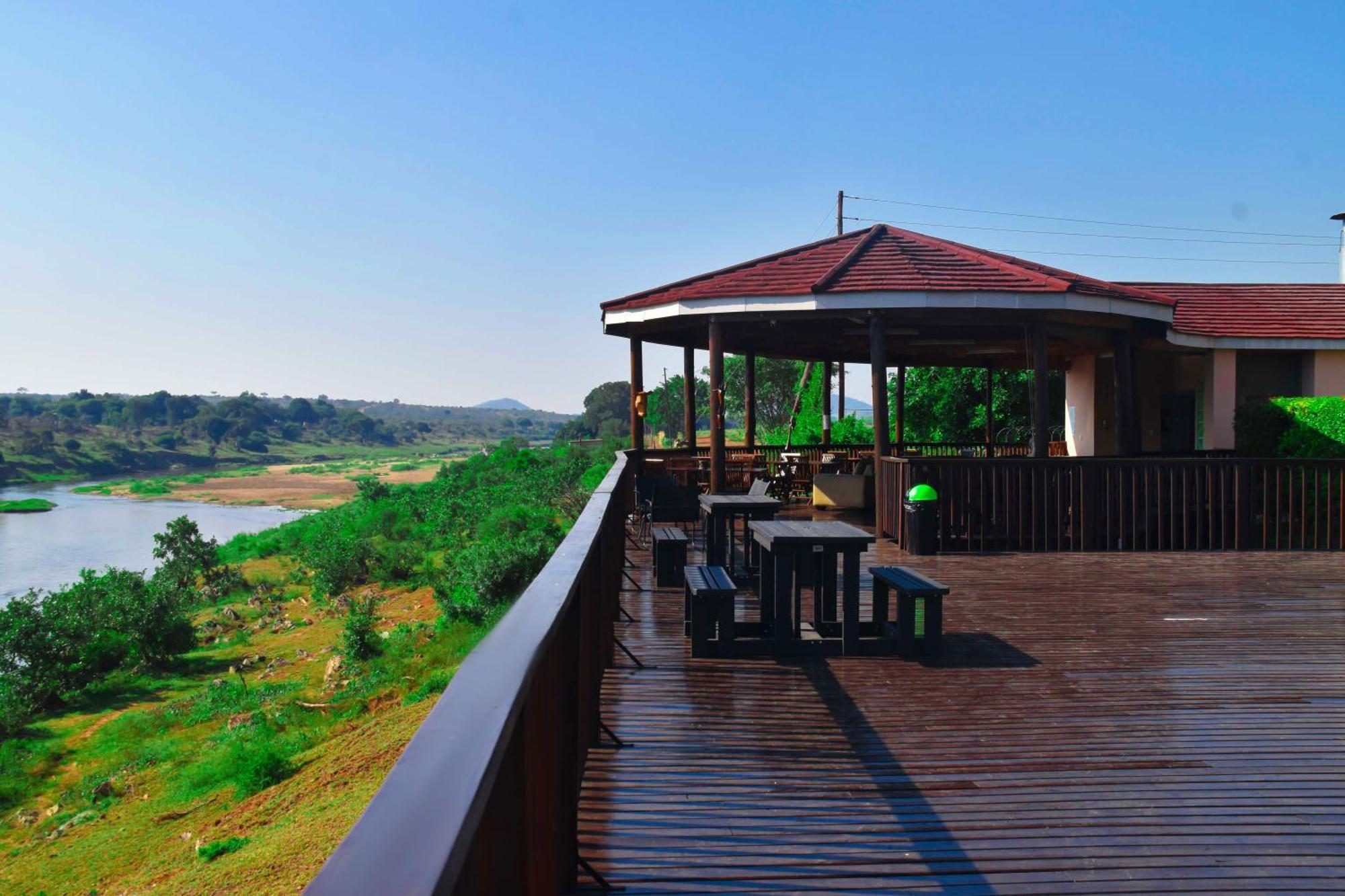 Riverview Inn Малалане Экстерьер фото